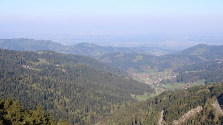 Dieses Bild zeigt eine Webcam-Aufnahme vom Achertal, aufgenommen am Mittwoch, den 22.04.2026 um 08:40 Uhr. Die Temperatur betrug 2.7°C.