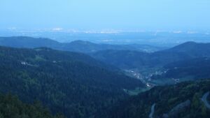 Dieses Bild zeigt eine Webcam-Aufnahme vom Achertal, aufgenommen am Dienstag, den 28.04.2026 um 05:40 Uhr. Die Temperatur betrug 9.7°C.