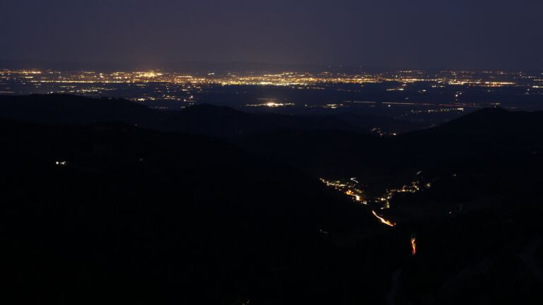 Dieses Bild zeigt eine Webcam-Aufnahme vom Achertal, aufgenommen am Donnerstag, den 13.11.2025 um 06:40 Uhr. Die Temperatur betrug 15.4°C.