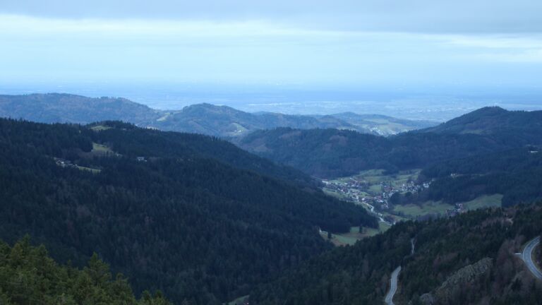 Dieses Bild zeigt eine Webcam-Aufnahme vom Achertal, aufgenommen am Sonntag, den 30.11.2025 um 07:50 Uhr. Die Temperatur betrug 4.6°C.