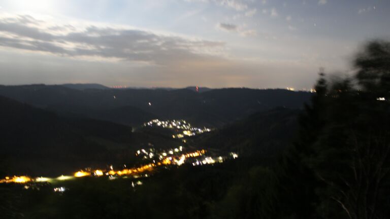 Dieses Bild zeigt eine Webcam-Aufnahme vom Achertal, aufgenommen am Dienstag, den 25.08.2026 um 00:00 Uhr. Die Temperatur betrug 17.1°C.