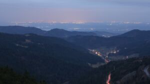 Dieses Bild zeigt eine Webcam-Aufnahme vom Achertal, aufgenommen am Samstag, den 20.12.2025 um 07:40 Uhr. Die Temperatur betrug 5.6°C.