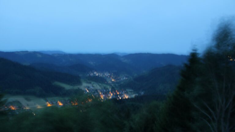 Dieses Bild zeigt eine Webcam-Aufnahme vom Achertal, aufgenommen am Samstag, den 30.05.2026 um 04:50 Uhr. Die Temperatur betrug 17.4°C.
