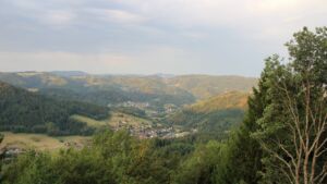 Dieses Bild zeigt eine Webcam-Aufnahme vom Achertal, aufgenommen am Samstag, den 15.08.2026 um 07:10 Uhr. Die Temperatur betrug 26.8°C.