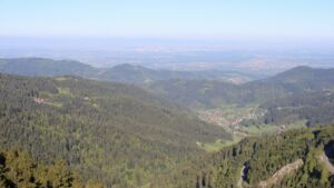 Dieses Bild zeigt eine Webcam-Aufnahme vom Achertal, aufgenommen am Donnerstag, den 30.04.2026 um 08:30 Uhr. Die Temperatur betrug 4.8°C.