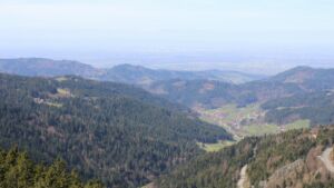 Dieses Bild zeigt eine Webcam-Aufnahme vom Achertal, aufgenommen am Montag, den 06.04.2026 um 12:50 Uhr. Die Temperatur betrug 11.3°C.