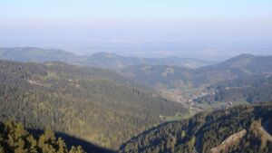 Dieses Bild zeigt eine Webcam-Aufnahme vom Achertal, aufgenommen am Mittwoch, den 22.04.2026 um 08:00 Uhr. Die Temperatur betrug 1.9°C.