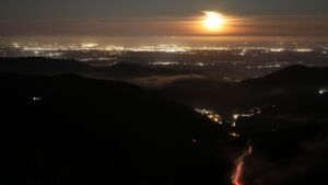 Dieses Bild zeigt eine Webcam-Aufnahme vom Achertal, aufgenommen am Montag, den 01.12.2025 um 03:00 Uhr. Die Temperatur betrug -3.1°C.