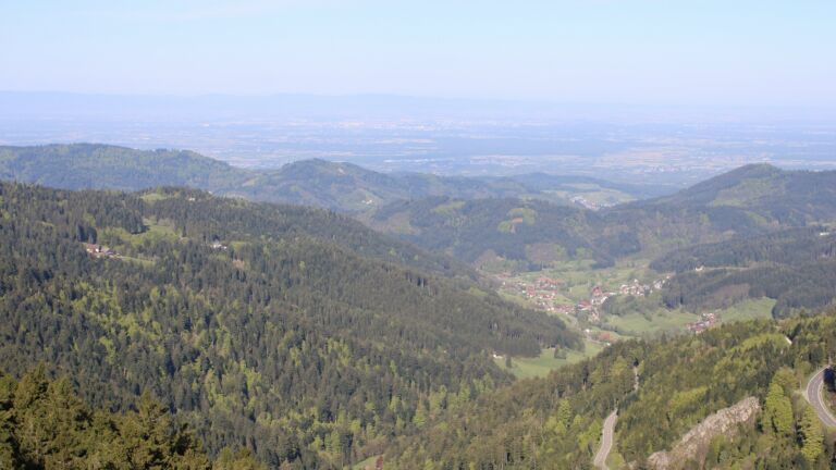 Dieses Bild zeigt eine Webcam-Aufnahme vom Achertal, aufgenommen am Sonntag, den 26.04.2026 um 09:10 Uhr. Die Temperatur betrug 8.1°C.