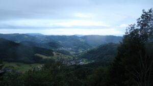 Dieses Bild zeigt eine Webcam-Aufnahme vom Achertal, aufgenommen am Donnerstag, den 11.06.2026 um 05:40 Uhr. Die Temperatur betrug 7.1°C.