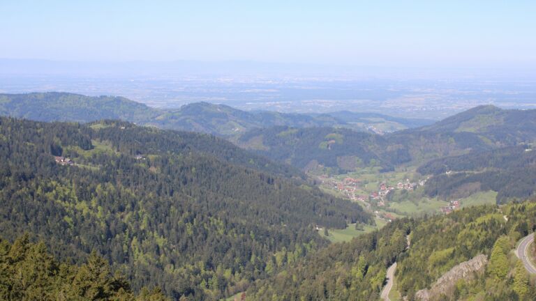 Dieses Bild zeigt eine Webcam-Aufnahme vom Achertal, aufgenommen am Sonntag, den 26.04.2026 um 10:20 Uhr. Die Temperatur betrug 10.6°C.