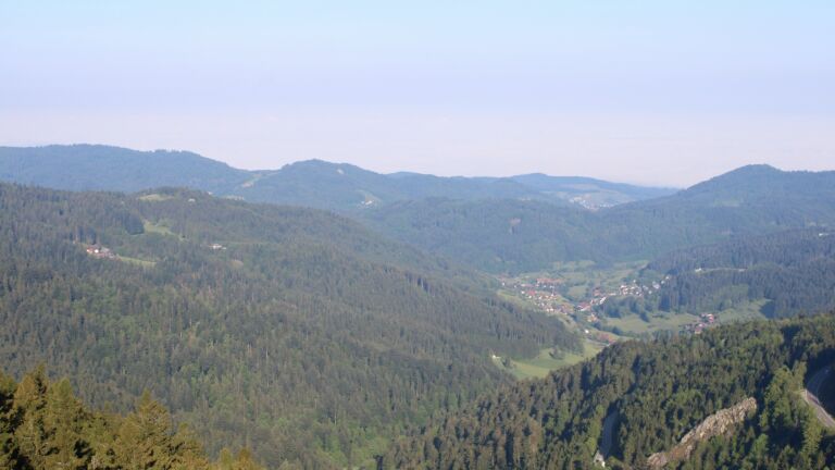 Dieses Bild zeigt eine Webcam-Aufnahme vom Achertal, aufgenommen am Freitag, den 08.05.2026 um 08:10 Uhr. Die Temperatur betrug 7.9°C.