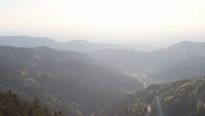 Dieses Bild zeigt eine Webcam-Aufnahme vom Achertal, aufgenommen am Mittwoch, den 22.04.2026 um 19:30 Uhr. Die Temperatur betrug 8.4°C.