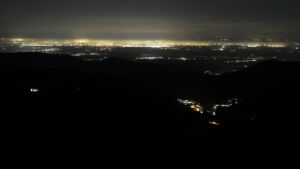 Dieses Bild zeigt eine Webcam-Aufnahme vom Achertal, aufgenommen am Mittwoch, den 19.11.2025 um 03:30 Uhr. Die Temperatur betrug -3.9°C.