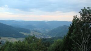 Dieses Bild zeigt eine Webcam-Aufnahme vom Achertal, aufgenommen am Montag, den 17.08.2026 um 20:10 Uhr. Die Temperatur betrug 20°C.