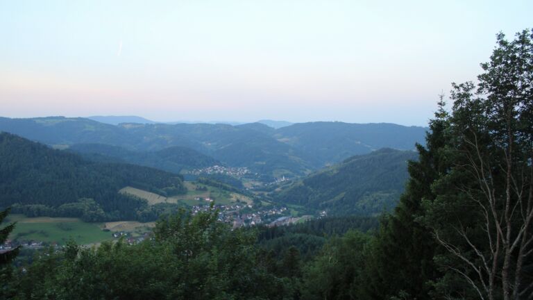 Dieses Bild zeigt eine Webcam-Aufnahme vom Achertal, aufgenommen am Montag, den 22.06.2026 um 05:40 Uhr. Die Temperatur betrug 25.1°C.