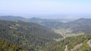 Dieses Bild zeigt eine Webcam-Aufnahme vom Achertal, aufgenommen am Mittwoch, den 29.04.2026 um 10:30 Uhr. Die Temperatur betrug 10.2°C.