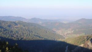 Dieses Bild zeigt eine Webcam-Aufnahme vom Achertal, aufgenommen am Freitag, den 20.03.2026 um 07:50 Uhr. Die Temperatur betrug 3.4°C.