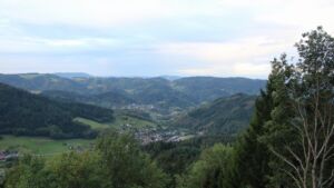 Dieses Bild zeigt eine Webcam-Aufnahme vom Achertal, aufgenommen am Freitag, den 18.09.2026 um 08:00 Uhr. Die Temperatur betrug 12.3°C.