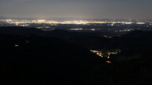 Dieses Bild zeigt eine Webcam-Aufnahme vom Achertal, aufgenommen am Sonntag, den 05.04.2026 um 05:00 Uhr. Die Temperatur betrug 9.9°C.