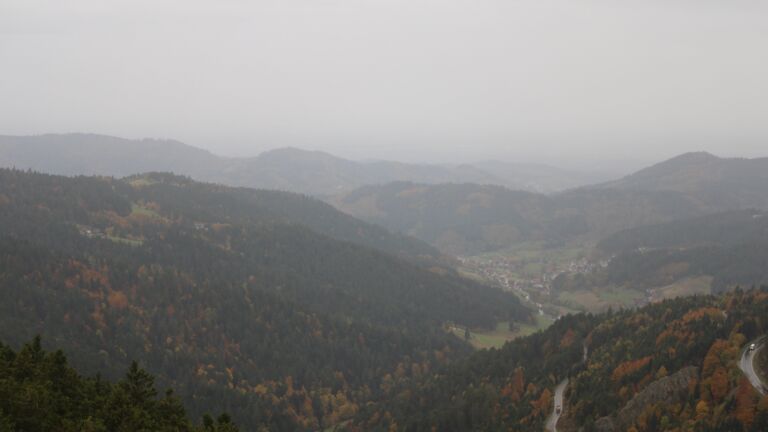 Dieses Bild zeigt eine Webcam-Aufnahme vom Achertal, aufgenommen am Montag, den 20.10.2025 um 09:10 Uhr. Die Temperatur betrug 9.4°C.