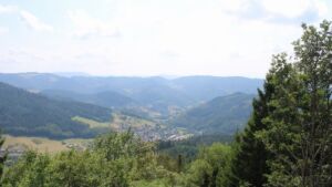 Dieses Bild zeigt eine Webcam-Aufnahme vom Achertal, aufgenommen am Samstag, den 01.08.2026 um 15:30 Uhr. Die Temperatur betrug 27.7°C.