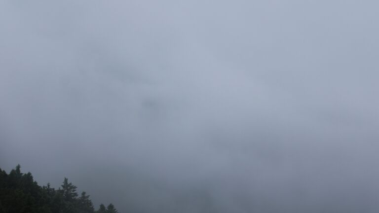 Dieses Bild zeigt eine Webcam-Aufnahme vom Achertal, aufgenommen am Montag, den 16.06.2025 um 05:40 Uhr. Die Temperatur betrug 9.9°C.