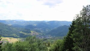 Dieses Bild zeigt eine Webcam-Aufnahme vom Achertal, aufgenommen am Montag, den 01.06.2026 um 15:40 Uhr. Die Temperatur betrug 23.3°C.
