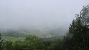 Dieses Bild zeigt eine Webcam-Aufnahme vom Achertal, aufgenommen am Freitag, den 15.05.2026 um 08:10 Uhr. Die Temperatur betrug 3.3°C.