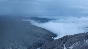 Dieses Bild zeigt eine Webcam-Aufnahme vom Achertal, aufgenommen am Freitag, den 21.11.2025 um 08:10 Uhr. Die Temperatur betrug -4.7°C.