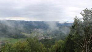 Dieses Bild zeigt eine Webcam-Aufnahme vom Achertal, aufgenommen am Freitag, den 18.09.2026 um 14:50 Uhr. Die Temperatur betrug 12.2°C.