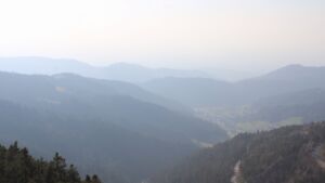 Dieses Bild zeigt eine Webcam-Aufnahme vom Achertal, aufgenommen am Mittwoch, den 18.03.2026 um 16:20 Uhr. Die Temperatur betrug 5.2°C.