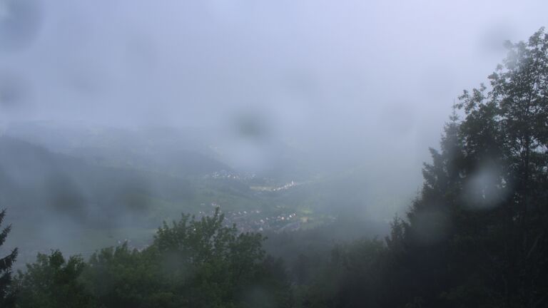 Dieses Bild zeigt eine Webcam-Aufnahme vom Achertal, aufgenommen am Dienstag, den 12.05.2026 um 09:00 Uhr. Die Temperatur betrug 1.5°C.