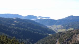 Dieses Bild zeigt eine Webcam-Aufnahme vom Achertal, aufgenommen am Mittwoch, den 25.02.2026 um 15:10 Uhr. Die Temperatur betrug 13.5°C.