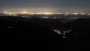 Dieses Bild zeigt eine Webcam-Aufnahme vom Achertal, aufgenommen am Dienstag, den 07.04.2026 um 04:50 Uhr. Die Temperatur betrug 6.4°C.