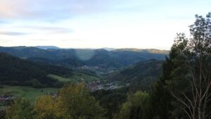 Dieses Bild zeigt eine Webcam-Aufnahme vom Achertal, aufgenommen am Dienstag, den 27.10.2026 um 07:40 Uhr. Die Temperatur betrug 10.1°C.