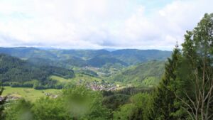Dieses Bild zeigt eine Webcam-Aufnahme vom Achertal, aufgenommen am Montag, den 18.05.2026 um 10:40 Uhr. Die Temperatur betrug 9.4°C.