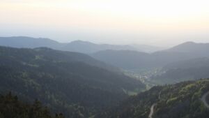 Dieses Bild zeigt eine Webcam-Aufnahme vom Achertal, aufgenommen am Samstag, den 02.05.2026 um 19:50 Uhr. Die Temperatur betrug 17.9°C.