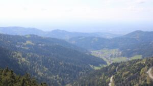 Dieses Bild zeigt eine Webcam-Aufnahme vom Achertal, aufgenommen am Montag, den 20.04.2026 um 16:20 Uhr. Die Temperatur betrug 8.2°C.