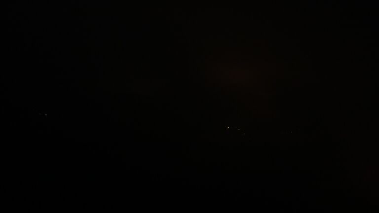 Dieses Bild zeigt eine Webcam-Aufnahme vom Achertal, aufgenommen am Dienstag, den 08.07.2025 um 03:40 Uhr. Die Temperatur betrug 7.6°C.