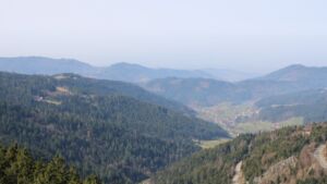 Dieses Bild zeigt eine Webcam-Aufnahme vom Achertal, aufgenommen am Samstag, den 07.03.2026 um 11:50 Uhr. Die Temperatur betrug 13.8°C.