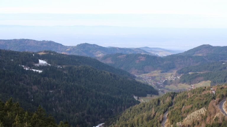 Dieses Bild zeigt eine Webcam-Aufnahme vom Achertal, aufgenommen am Samstag, den 17.01.2026 um 10:20 Uhr. Die Temperatur betrug 6.8°C.