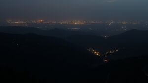 Dieses Bild zeigt eine Webcam-Aufnahme vom Achertal, aufgenommen am Mittwoch, den 02.07.2025 um 22:40 Uhr. Die Temperatur betrug 20.6°C.