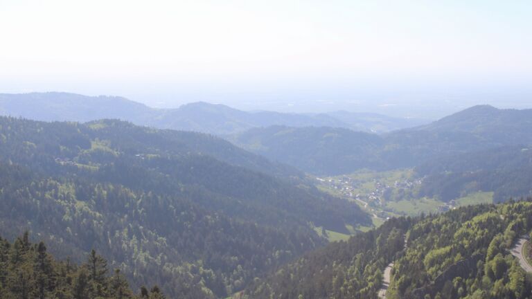 Dieses Bild zeigt eine Webcam-Aufnahme vom Achertal, aufgenommen am Mittwoch, den 29.04.2026 um 17:20 Uhr. Die Temperatur betrug 12.7°C.