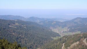 Dieses Bild zeigt eine Webcam-Aufnahme vom Achertal, aufgenommen am Mittwoch, den 15.04.2026 um 09:30 Uhr. Die Temperatur betrug 5.4°C.