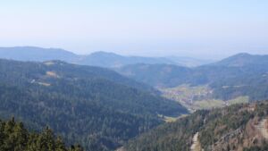 Dieses Bild zeigt eine Webcam-Aufnahme vom Achertal, aufgenommen am Mittwoch, den 04.03.2026 um 13:20 Uhr. Die Temperatur betrug 9.2°C.