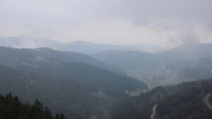 Dieses Bild zeigt eine Webcam-Aufnahme vom Achertal, aufgenommen am Dienstag, den 14.04.2026 um 14:50 Uhr. Die Temperatur betrug 4.2°C.