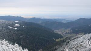 Dieses Bild zeigt eine Webcam-Aufnahme vom Achertal, aufgenommen am Donnerstag, den 27.11.2025 um 09:30 Uhr. Die Temperatur betrug -2.9°C.