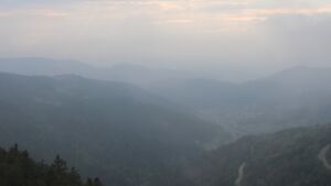 Dieses Bild zeigt eine Webcam-Aufnahme vom Achertal, aufgenommen am Donnerstag, den 07.05.2026 um 19:00 Uhr. Die Temperatur betrug 8.8°C.