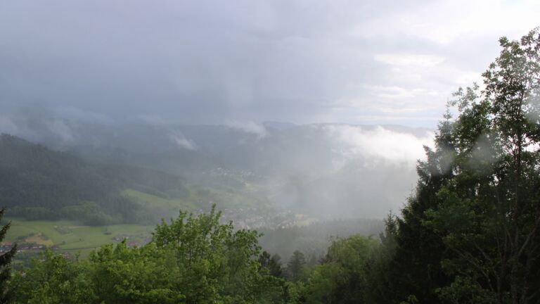 Dieses Bild zeigt eine Webcam-Aufnahme vom Achertal, aufgenommen am Donnerstag, den 14.05.2026 um 18:10 Uhr. Die Temperatur betrug 6.1°C.